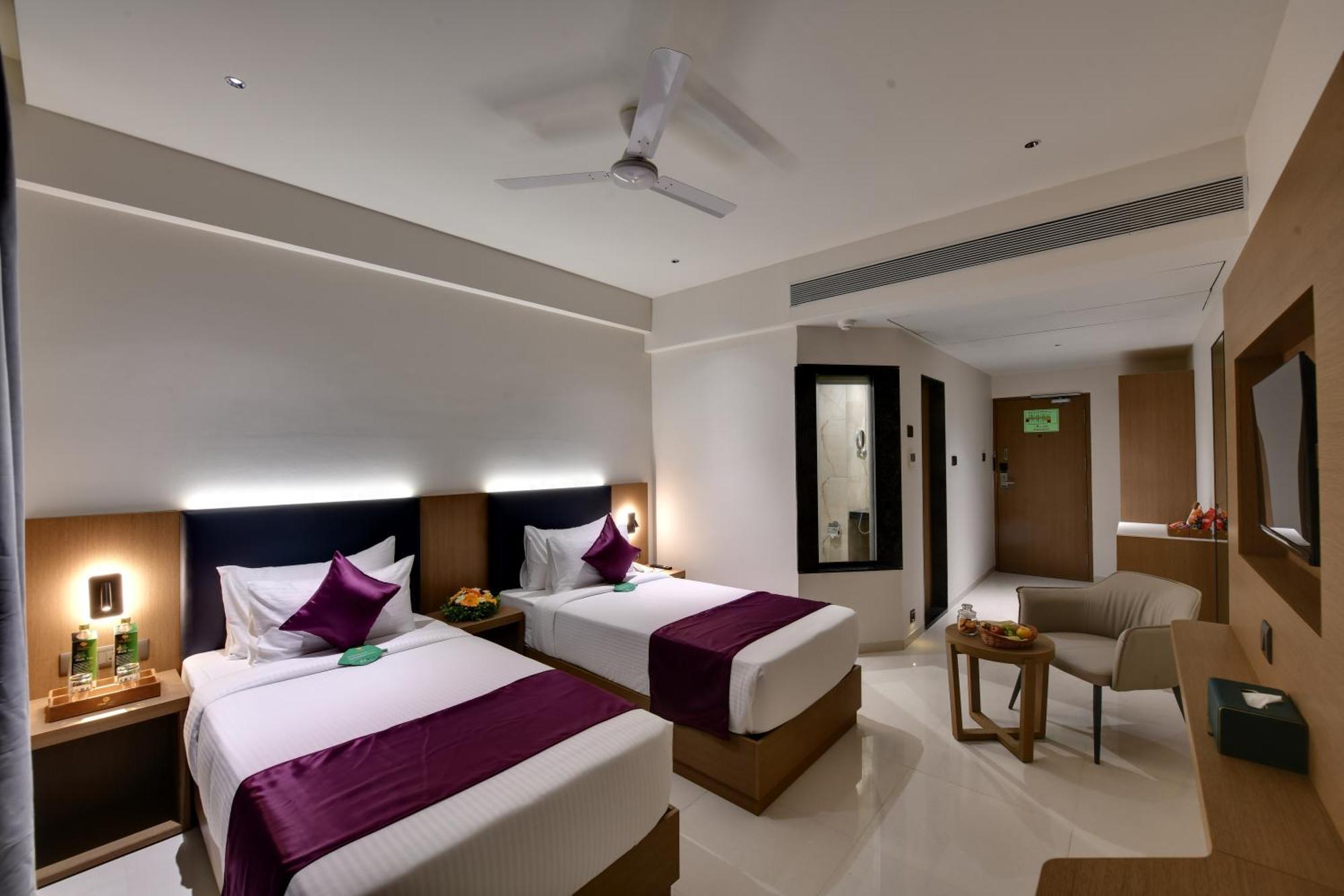 Click Collection Shikrapur 3*